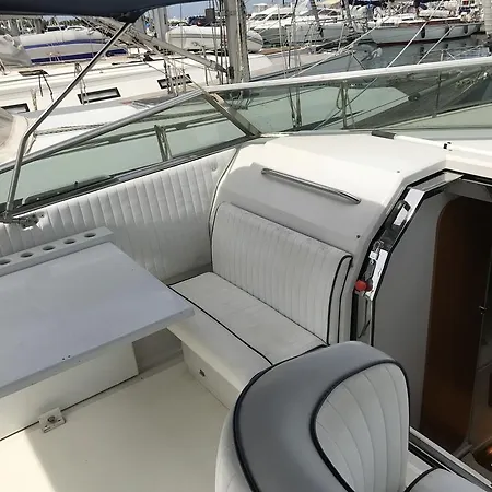 Boat Botel *